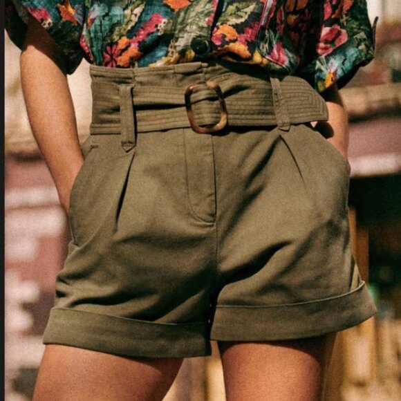 Sezane rome short in khacki, size 8 - Picture 1 of 2